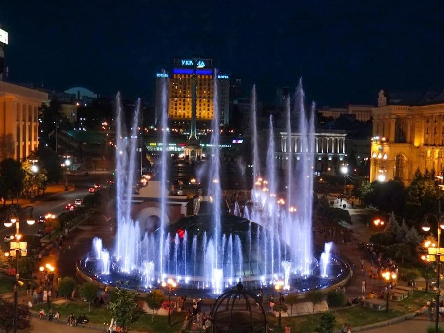 Apartment With View On Inpedendence Square Khreshchatyk Kyjev Exteriér fotografie