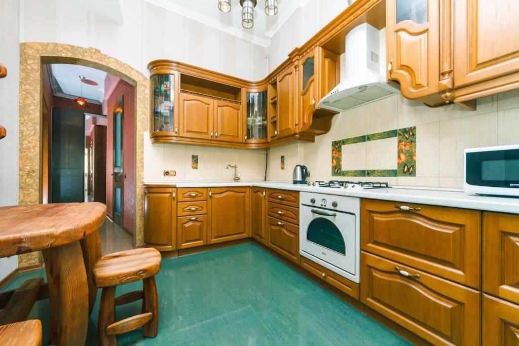 Apartment With View On Inpedendence Square Khreshchatyk Kyjev Exteriér fotografie