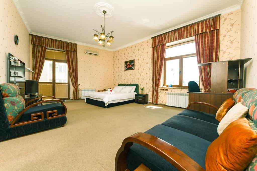 Apartment With View On Inpedendence Square Khreshchatyk Kyjev Exteriér fotografie
