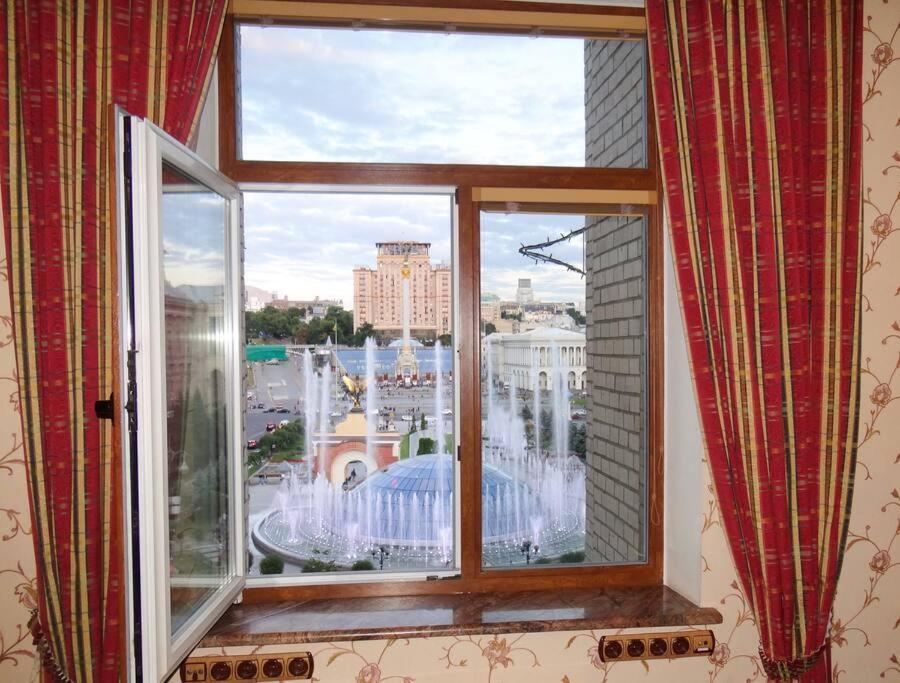 Apartment With View On Inpedendence Square Khreshchatyk Kyjev Exteriér fotografie