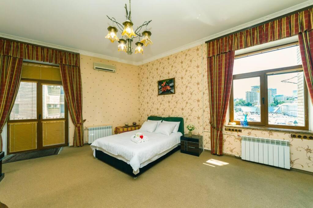 Apartment With View On Inpedendence Square Khreshchatyk Kyjev Exteriér fotografie